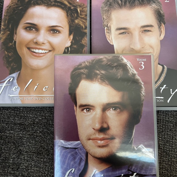 Felicity Season 3 Box Set - Picture 2 of 6